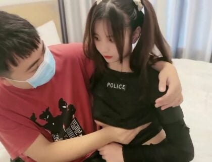 Anh trai sung sướng ép em gái ra đụ khi ba mẹ không có nhà