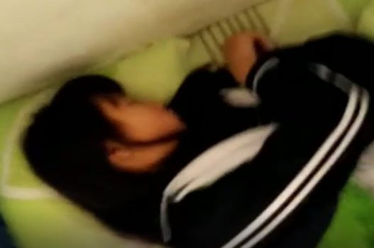 Hiếp cô bạn học trong nhà trống không