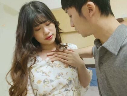 Mẹ kế sexy Li Yunxi quyến rũ con trai riêng trong những đêm đầy đam mê.